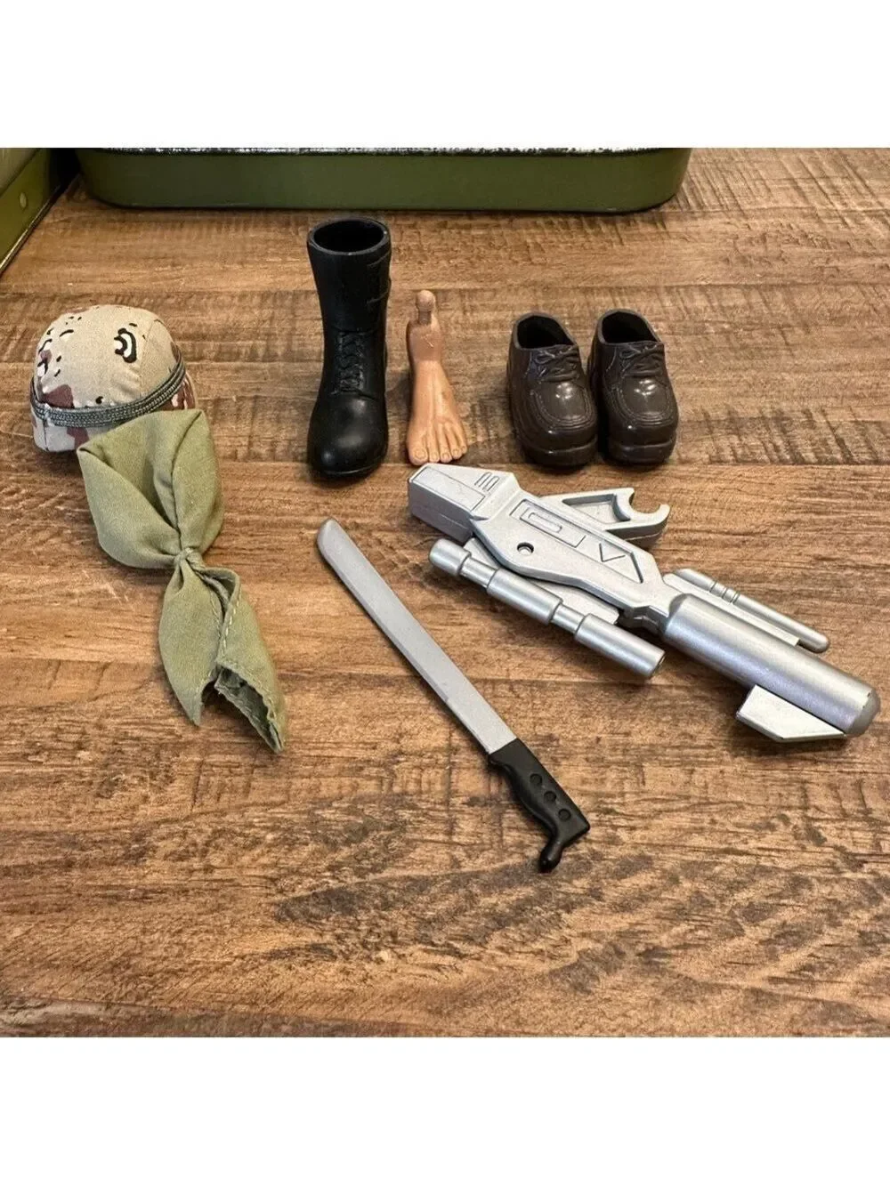Vintage G.I. Joe Action Soldier 1998 Limited Edition Metal Foot Locker